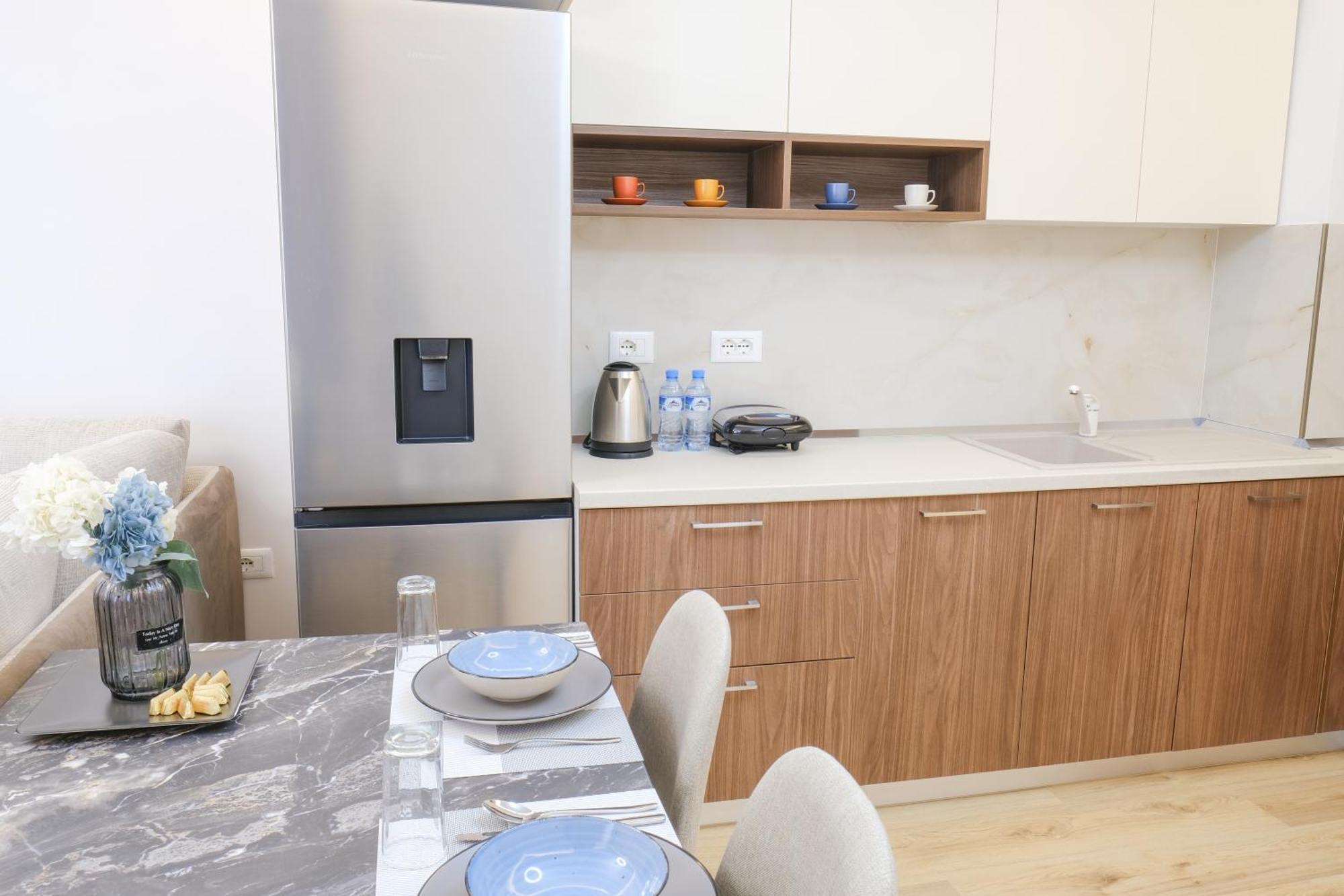 Lindi's 4/7 Apartment